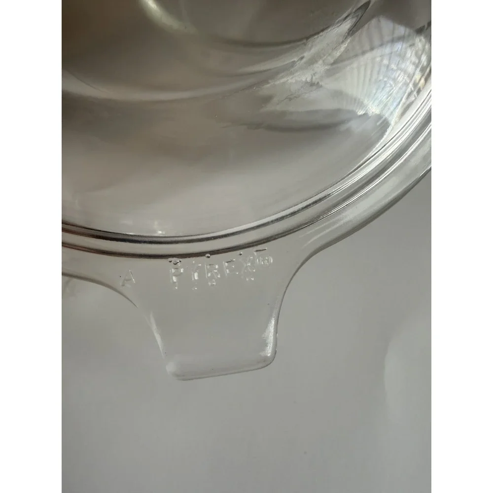 Pyrex vtg #018